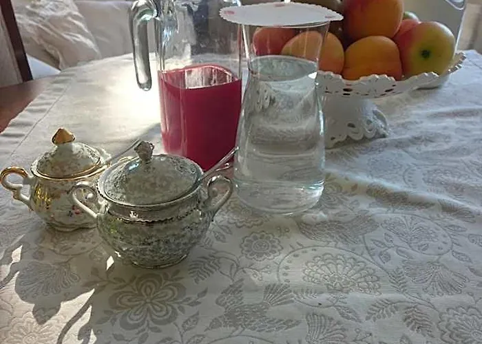 Orsini Acomodação com café da manhã  4*