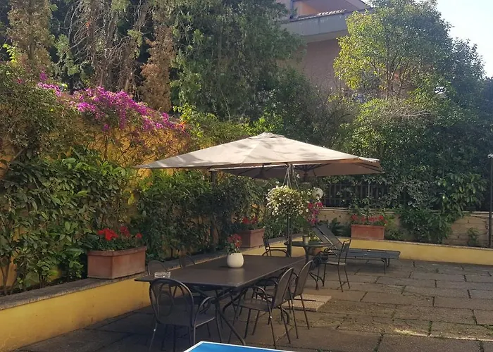 Orsini Acomodação com café da manhã  4*